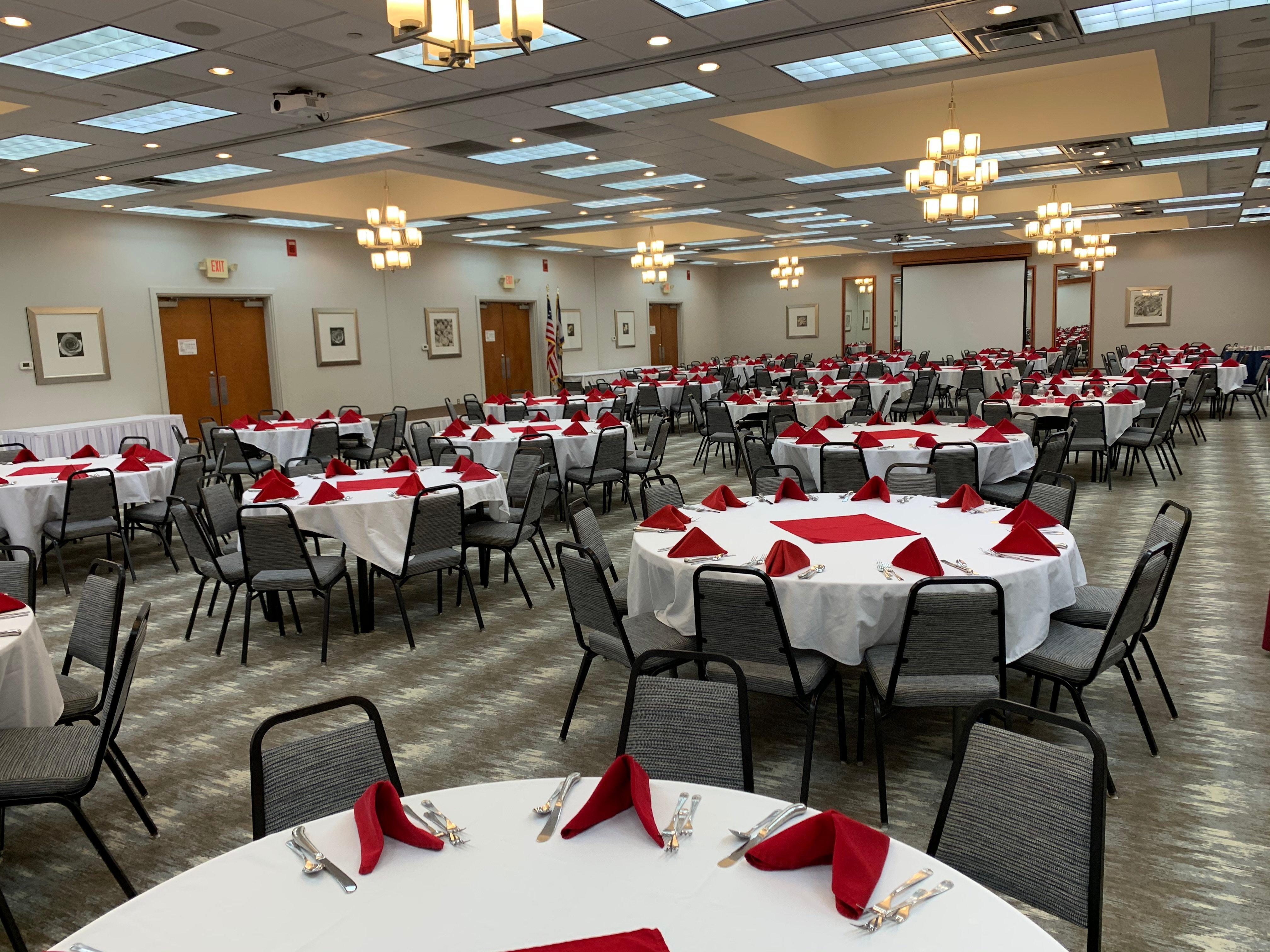 Holiday Inn Martinsburg By Ihg Екстер'єр фото
