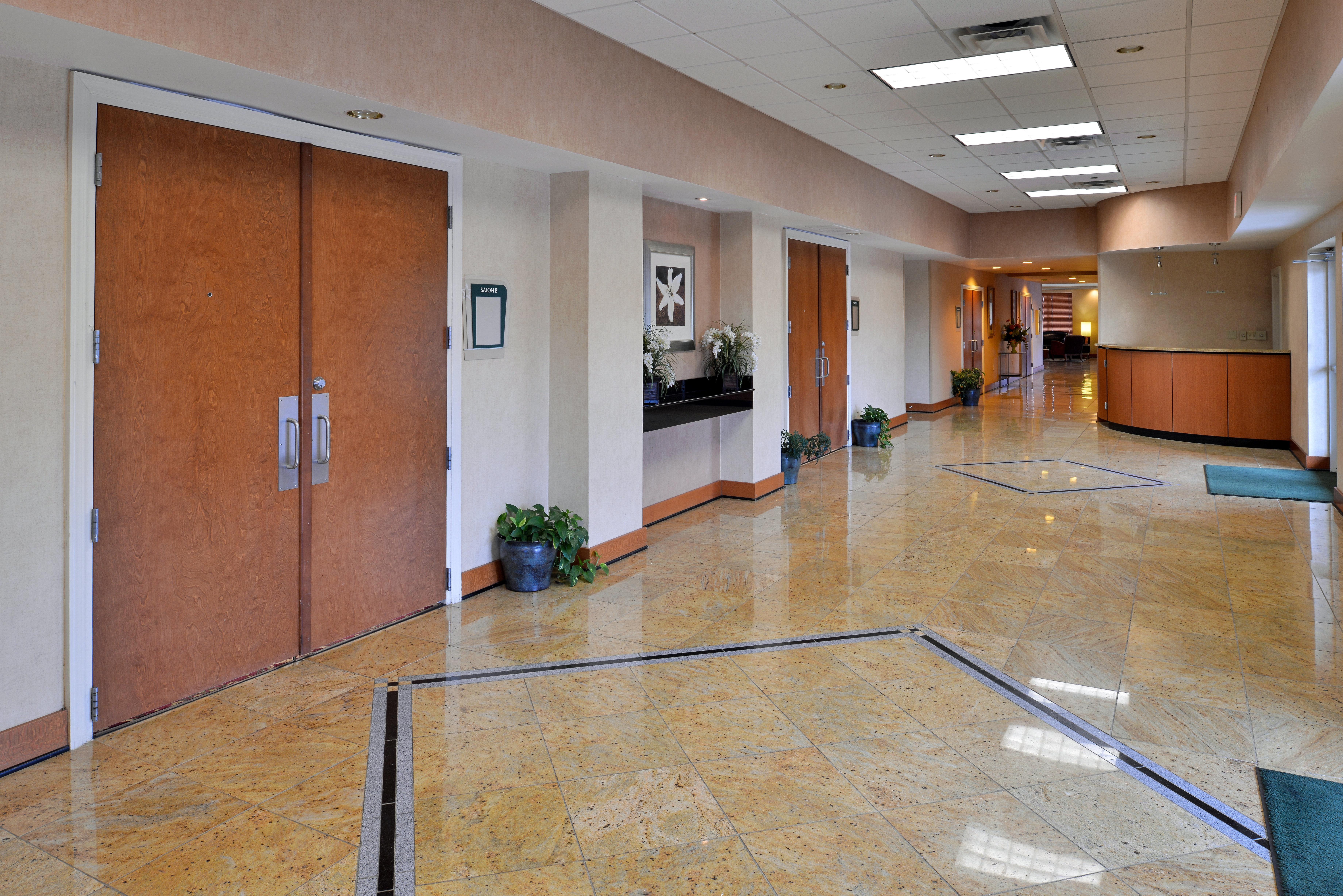 Holiday Inn Martinsburg By Ihg Екстер'єр фото